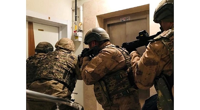 İzmir'de PKK/KCK operasyonunda 13 şüpheli gözaltına alındı