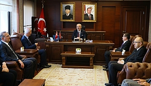 İzmir Valisi Köşger görevine başladı: