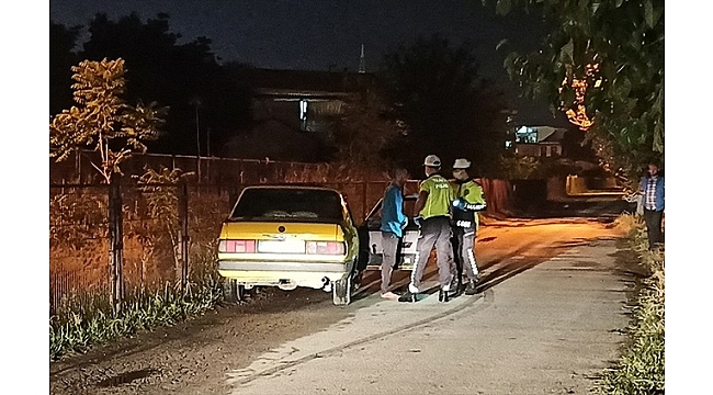 Kaza yapan alkollü sürücü polise zor anlar yaşattı