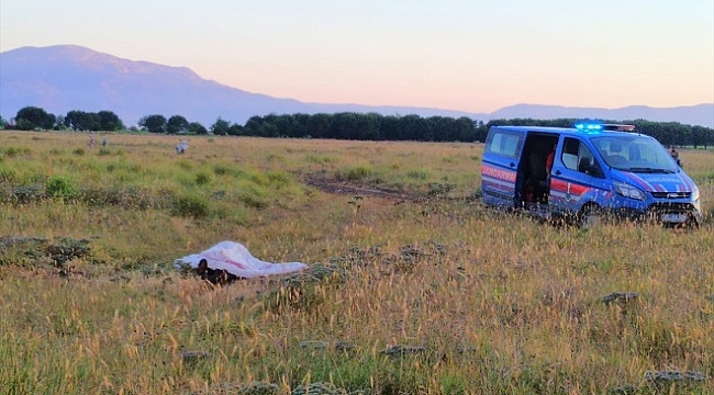 Manisa'da merada erkek cesedi bulundu