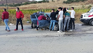 Otomobille kamyonetin çarpışması sonucu 5 kişi yaralandı