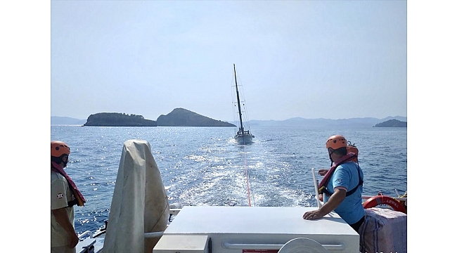 Sürüklenen teknedeki iki kişi kurtarıldı
