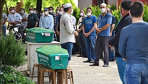 Trafik kazasında ölen kardeşler toprağa verildi