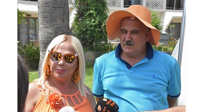 Ünlü Sanatcıdan maskesiz,maske mesajı