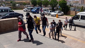 Uşak'ta uyuşturucu operasyonunda 5 kişi gözaltına alındı