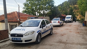 Vurup yol kenarına attılar
