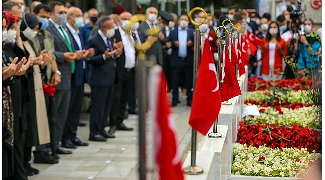 15 Temmuz şehitleri kabirleri başında anıldı