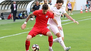 Akhisarspor kendi evinde yenildi
