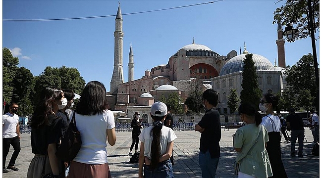 Ayasofya'ya ibadet yolu açılmasına büyük ilgi