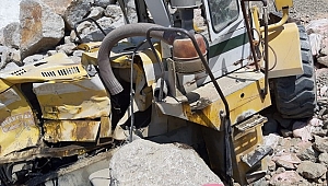 Aydın'da maden ocağındaki iş makinesi devrildi: 1 ölü