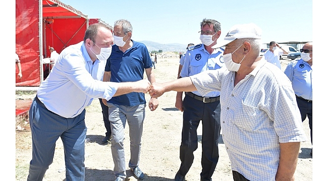 Çiğli Belediyesi Kurban Etlerini İhtiyaç sahiplerine iletiyor