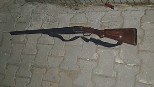 Düşürdüğü av tüfeği ateş alan kişi ağır yaralandı