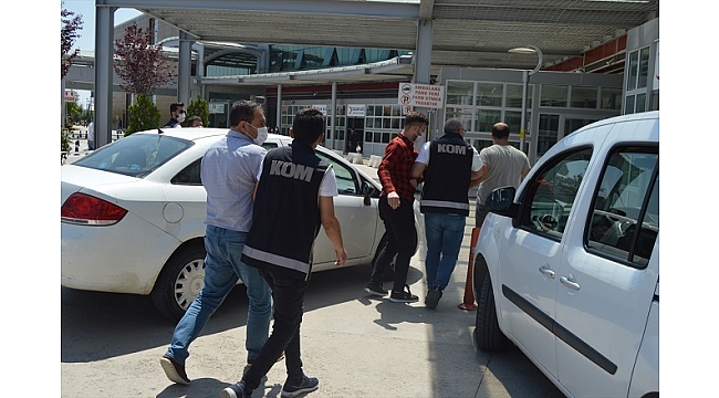 Hayvan pazarında sahte para kullandıkları iddiasıyla 4 kişi yakalandı