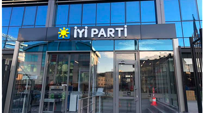 İYİ Parti'de istifa depremi! İl başkanı ve 7 ilçe başkanı istifa etti...