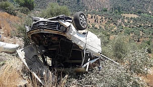 Kamyonet şarampole devrildi: 5 yaralı