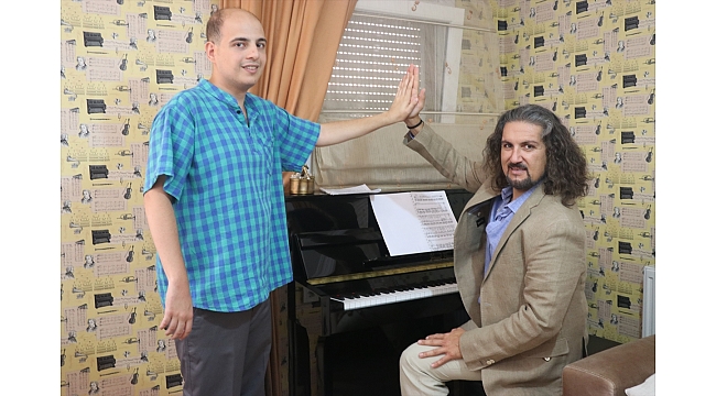 "Konuşamaz" denilen otizmli Recep Ege başardı