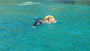 Kuşadası'nda su alan teknedeki 5 kişi kurtarıldı