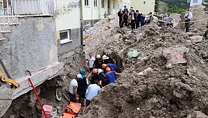 Kütahya'da toprak altında kalan 2 işçi kurtarıldı