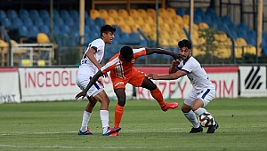Menemenspor 3 puanı 4 golle aldı