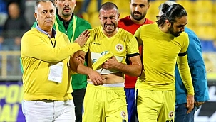 Menemenspor'da Mustafa Çeçenoğlu gitti