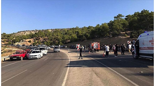Mersin'de askerleri taşıyan otobüs devrildi: 5 şehit
