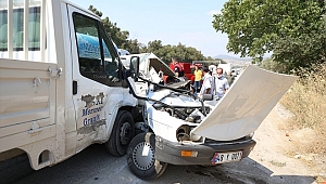 Muğla'da kamyonetle otomobil çarpıştı: 1 ölü,