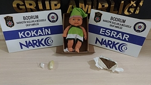 Oyuncak bebeğin içinden uyuşturucu çıktı