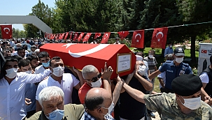 Şehit Büyükyıldırım ile Demir son yolculuklarına uğurlandı