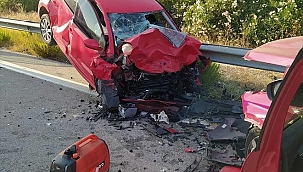Ters yönden ilerleyen otomobil kazaya neden oldu: 1 ölü, 1 yaralı