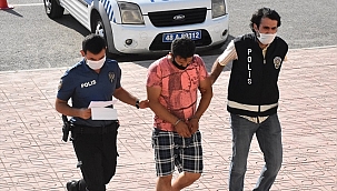 Bodrum'da denize çıplak giren kişi gözaltına alındı