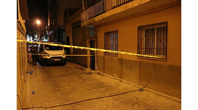 İzmir&#039;de  bir kadın cinayeti daha
