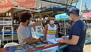 Kuşadası'nda 8 tur aracına ceza uygulandı