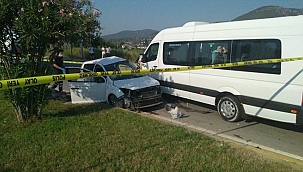Muğla'da minibüs ile otomobil çarpıştı: 1 ölü, 5 yaralı