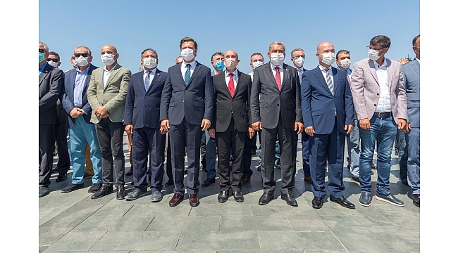 Soyer, CHP İzmir İl Örgütü’nün düzenlediği törene katıldı