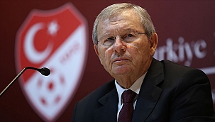 Zekeriye Alp istifa etti