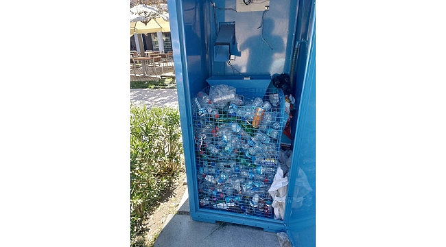 Atık pet şişeler mama olmaya devam ediyor