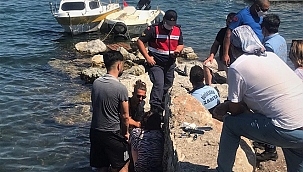 Başını kayalıklara çarpan kişi zabıta ekiplerince kurtarıldı