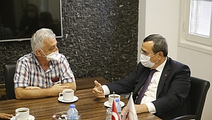Batur: Sağlık çalışanlarımızın yanındayız