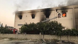 Denizli'de kuruyemiş ve bakliyat işletmesinde patlama