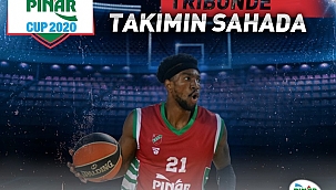 Fotoğrafın Tribünde Takımın Sahada