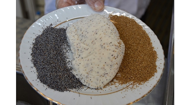 "Haşhaşlı dondurma" farklı tadıyla ilgi çekiyor