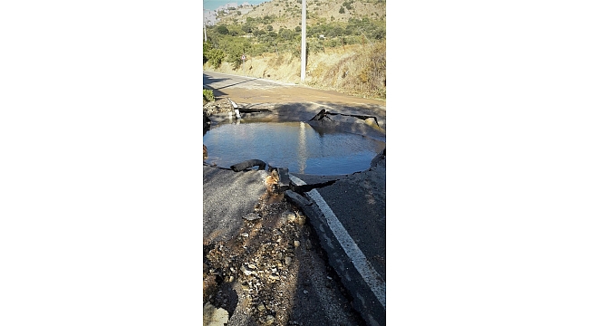 İçme suyu hattındaki patlama göçüğe neden oldu