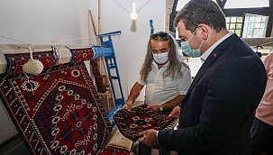İlk Yağcıbedir Kız Bergama Halısı tezgâhtan indi