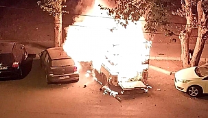 İzmir'de 3 aracı kundakladığı iddia edilen zihinsel engelli gözaltında