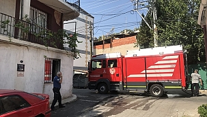 İzmir'de eşiyle tartışan kişi evinde yangın çıkardı