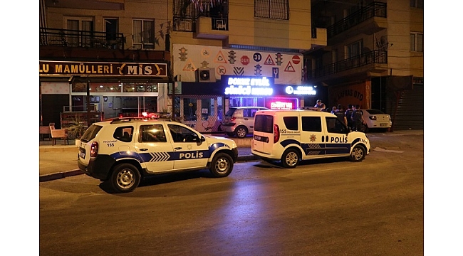 İzmir'de oğlu tarafından darbedilen kadın hastaneye kaldırıldı