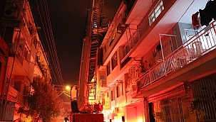 İzmir'de tüp patlaması sonucu evde hasar oluştu