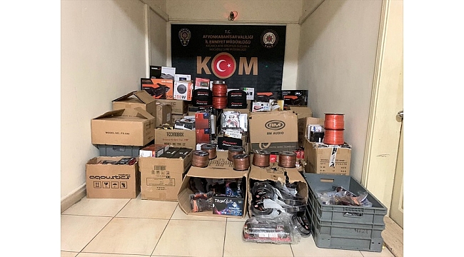 Kaçakçılık operasyonunda 2 zanlı yakalandı