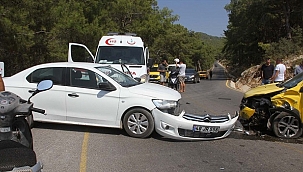 Muğla'da taksi ile otomobil çarpıştı: 6 yaralı