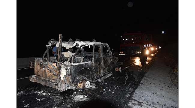 Otomobilde çıkan yangın ormana sıçradı